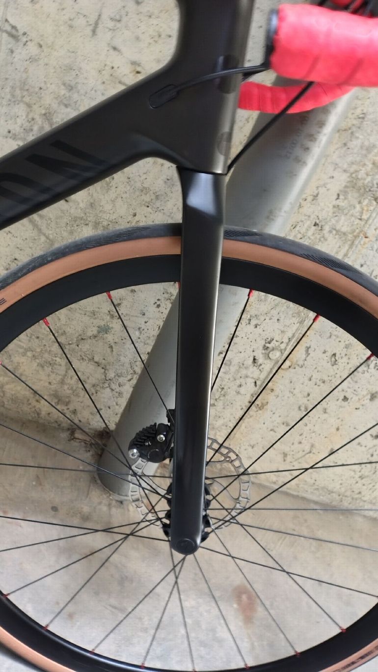 Used Canyon Endurace CF SL 7 Disc 2022 2022 Road & Gravel, Black — image 9 of 15
