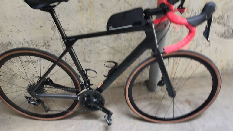 Used Canyon Endurace CF SL 7 Disc 2022 2022 Road & Gravel, Black — image 8 of 15