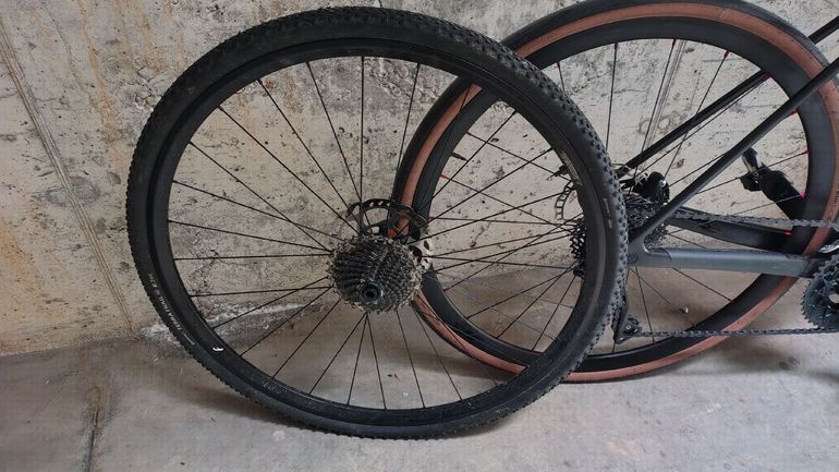 Used Canyon Endurace CF SL 7 Disc 2022 2022 Road & Gravel, Black — image 15 of 15