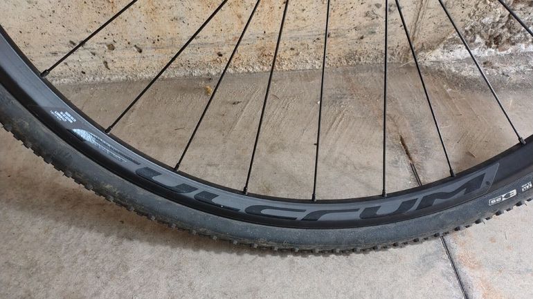 Used Canyon Endurace CF SL 7 Disc 2022 2022 Road & Gravel, Black — image 3 of 15