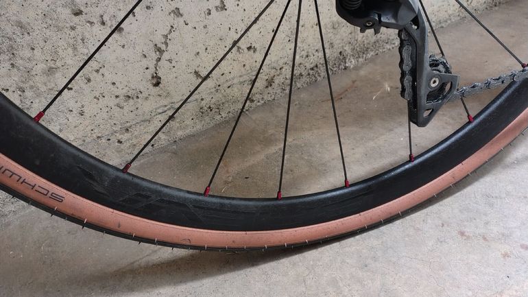 Used Canyon Endurace CF SL 7 Disc 2022 2022 Road & Gravel, Black — image 4 of 15