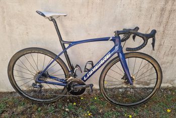 Used Lapierre XELIUS SL 700 DI2 DISC 2020 2020 Road & Gravel