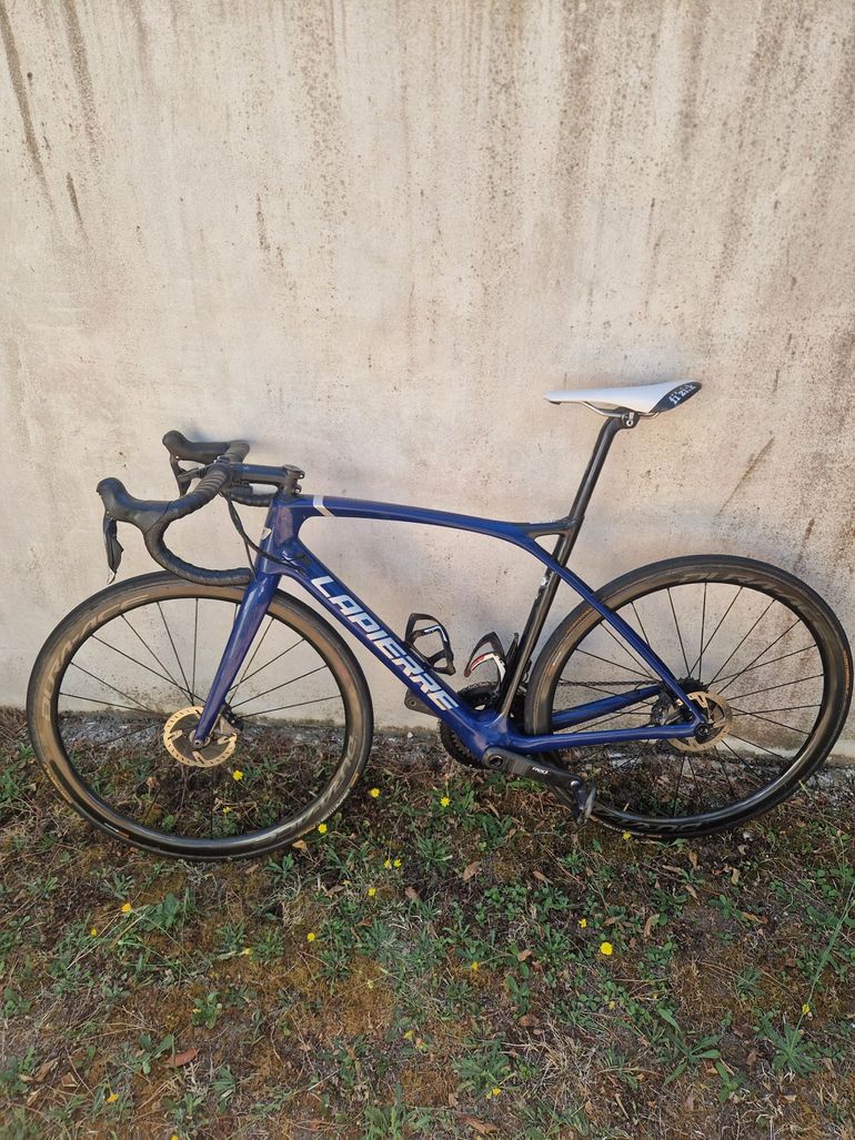 Used Lapierre XELIUS SL 700 DI2 DISC 2020 2020 Road & Gravel, Blue — image 2 of 3