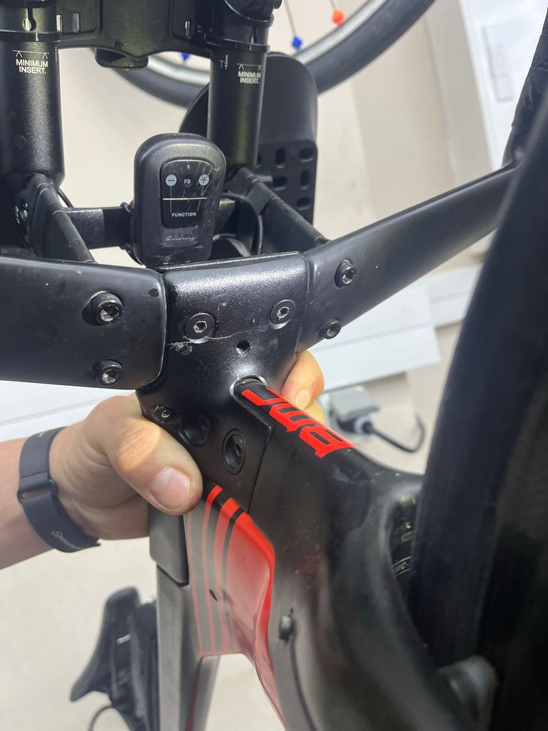 Used BMC TIMEMACHINE 01 ONE 2019 2019 Road & Gravel, Red — image 8 of 8
