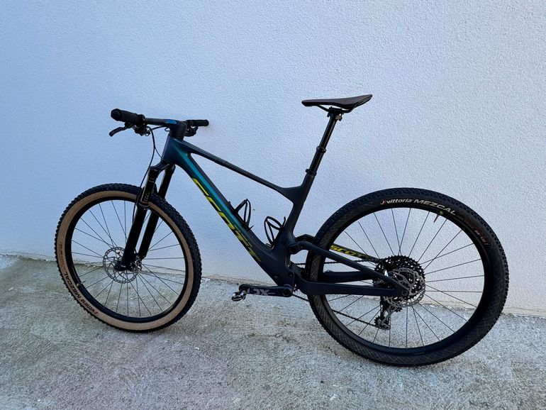 Used Scott Spark RC World Cup TR 2024 2024 Mountainbike, Black, 29 — image 2 of 10