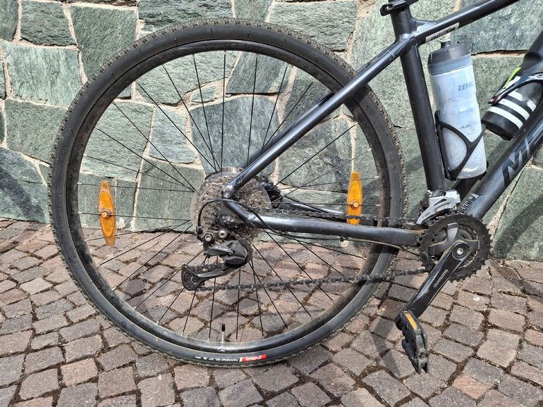 Merida Custom Shimano Alivio 2022 Road & Gravel usato, Nero — immagine 7 di 7