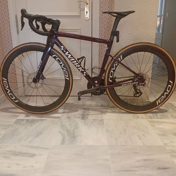 Used Specialized S-Works Tarmac SL8 - Shimano Dura-Ace Di2 2024 2024 Road & Gravel, Red — image 2 of 10