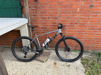 Brugt Trek Procaliber 9.5 Gen 2 2024 2024 Mountainbike — billede 4 af 5