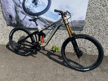 Käytetty Giant Glory Advanced 2024 2024 MTB