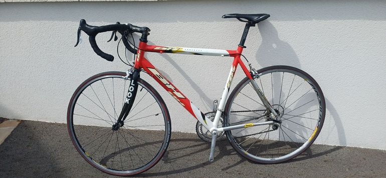 Used BH Bikes Custom Campagnolo Record 2006 Road & Gravel, Red — image 1 of 3