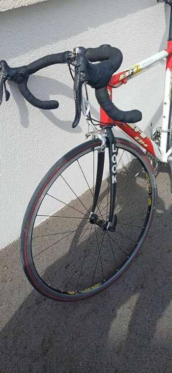 Used BH Bikes Custom Campagnolo Record 2006 Road & Gravel, Red — image 2 of 3