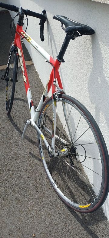 Used BH Bikes Custom Campagnolo Record 2006 Road & Gravel, Red — image 3 of 3