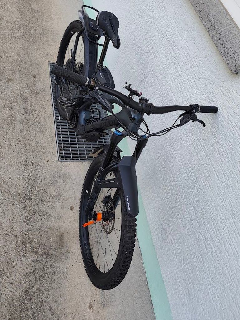 Käytetty Specialized Turbo Levo Expert 2022 2022 Mountainbike — kuva 1 / 8