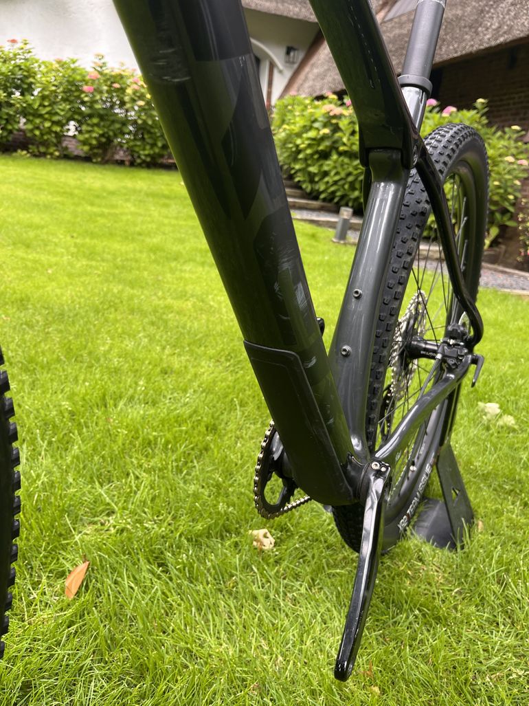Used Trek Procaliber 9.5 2022 2022 Mountainbike, Light Gray, 29 — image 2 of 14