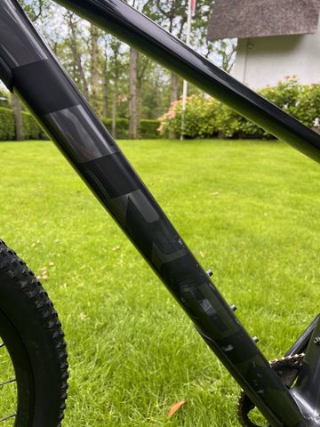 Used Trek Procaliber 9.5 2022 2022 Mountainbike, Light Gray, 29 — image 12 of 14