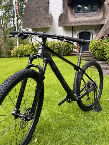 Used Trek Procaliber 9.5 2022 2022 Mountainbike, Light Gray, 29 — image 4 of 14