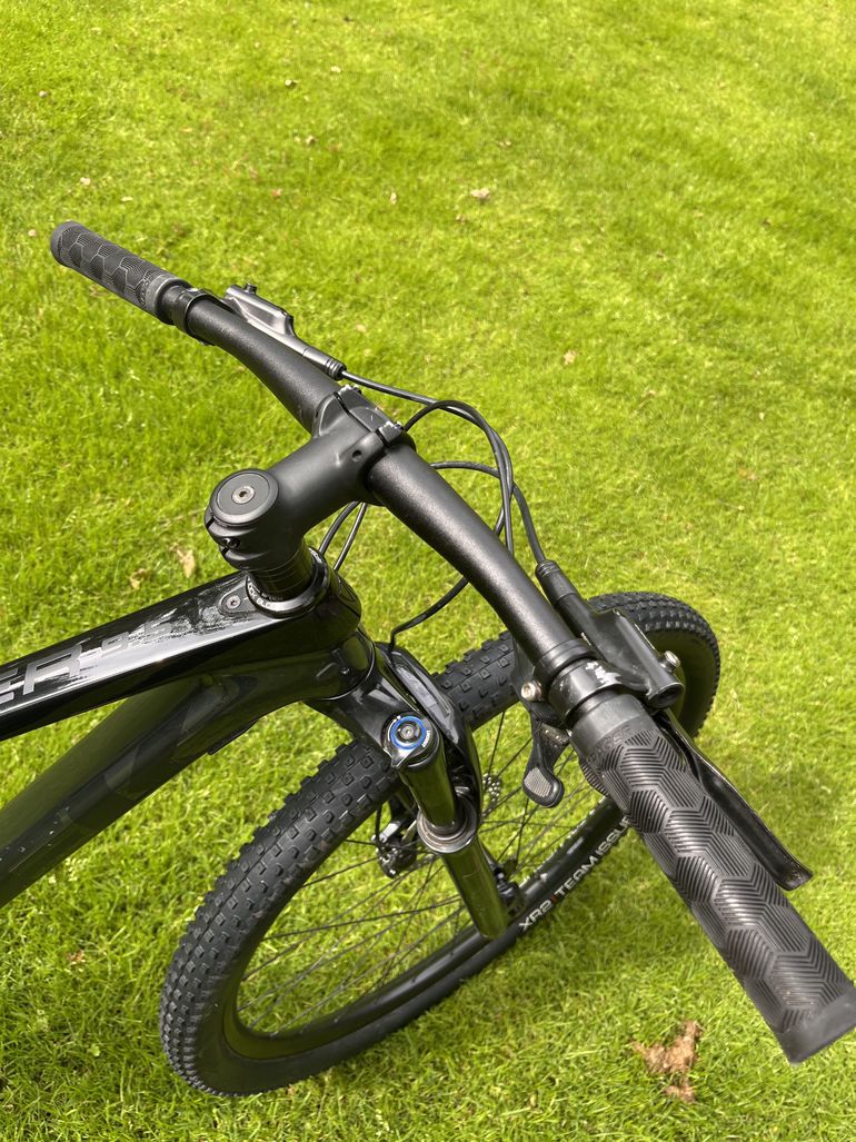 Used Trek Procaliber 9.5 2022 2022 Mountainbike, Light Gray, 29 — image 10 of 14