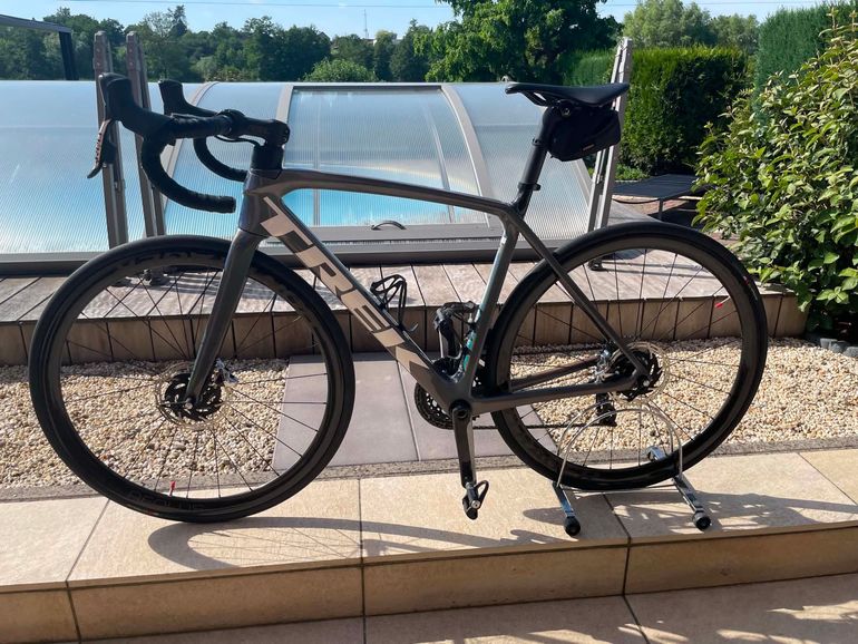 Used Trek Émonda SLR 9 eTap 2021 2021 Road & Gravel, Light Gray — image 1 of 3