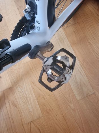 Použité BMC Roadmachine 02 THREE 2018 2018 Road & Gravel — obrázek 5 z 5