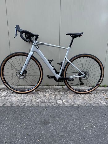 Used Cannondale Topstone Carbon 2 L 2023 2023 Road & Gravel, Light Gray — image 2 of 18
