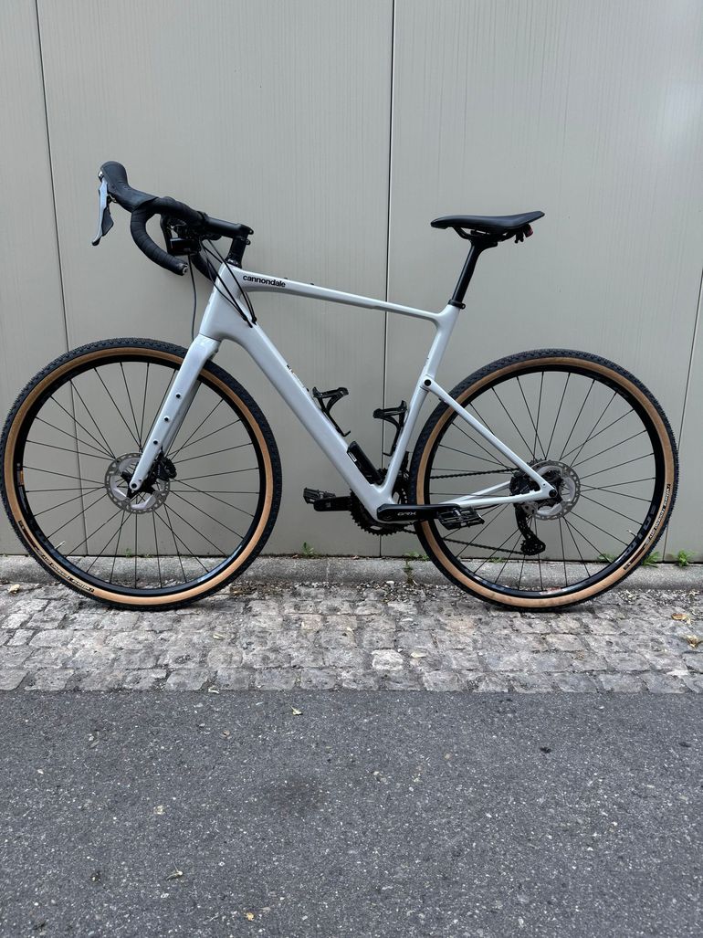Used Cannondale Topstone Carbon 2 L 2023 2023 Road & Gravel, Light Gray — image 2 of 18