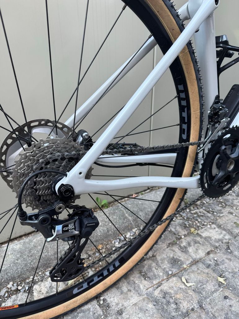 Used Cannondale Topstone Carbon 2 L 2023 2023 Road & Gravel, Light Gray — image 3 of 18