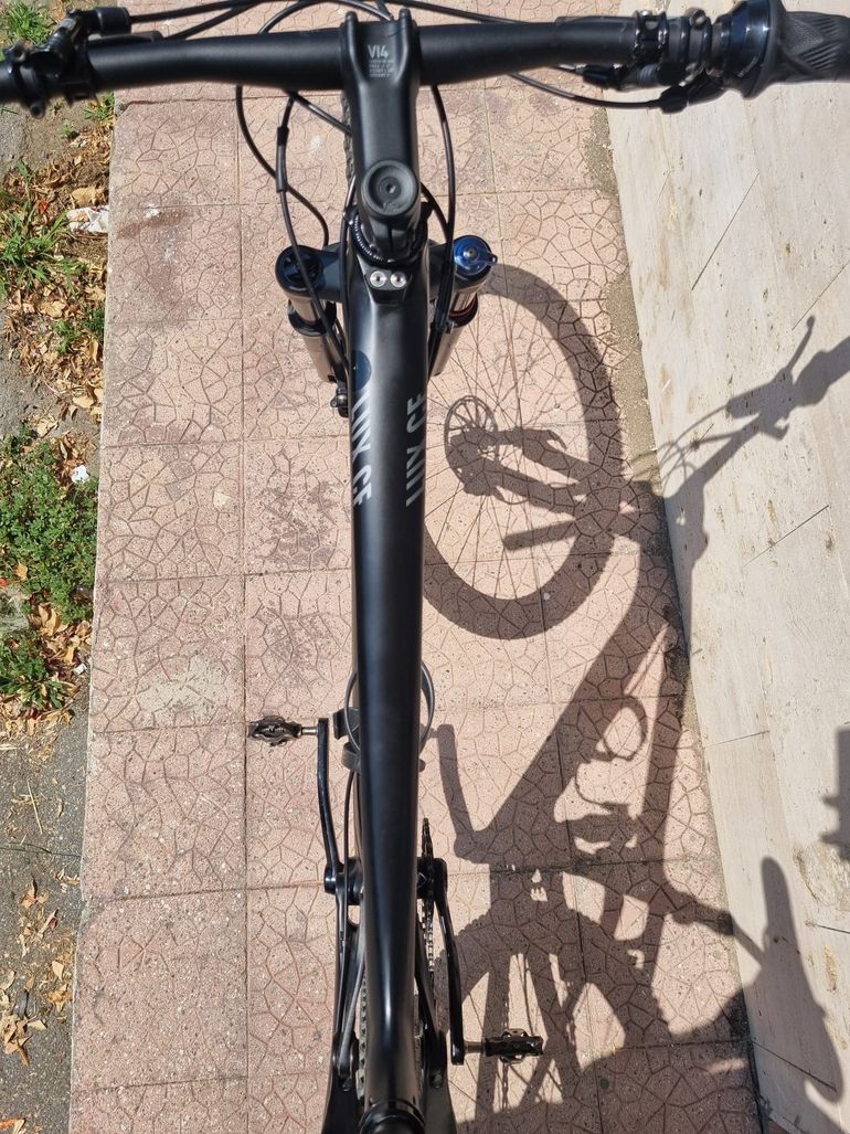 Used Canyon Lux CF 6.9 Pro Race 2016 Mountainbike, Black — image 2 of 6