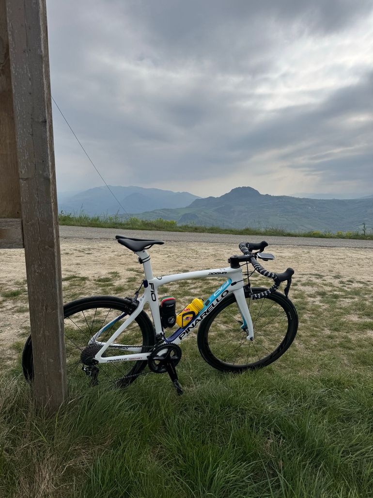 Used Pinarello DOGMA F10 2019 2019 Road & Gravel, White — image 1 of 3