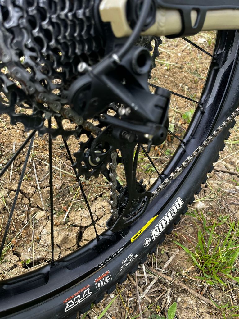 Brugt Commencal META HT AM RIDE MAXXIS + RAGEI 2021 2021 Mountainbike — billede 3 af 3