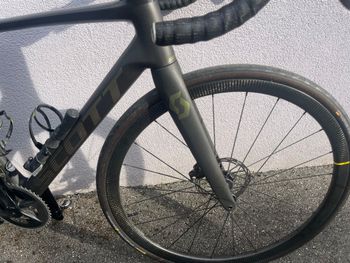 Used Scott Addict RC 30 2022 2022 Road & Gravel, Black — image 4 of 7