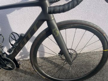 Tweedehands Scott Addict RC 30 2022 2022 Road & Gravel — afbeelding 4 van 7