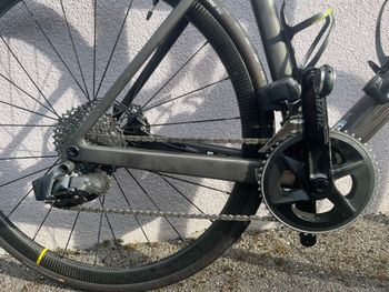Used Scott Addict RC 30 2022 2022 Road & Gravel, Black — image 5 of 7