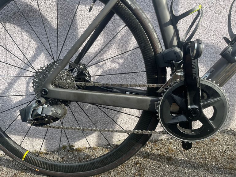 Used Scott Addict RC 30 2022 2022 Road & Gravel, Black — image 5 of 7