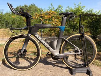 Used Argon 18 Custom Shimano Ultegra Di2 2022 Road & Gravel, Light Gray — image 2 of 13