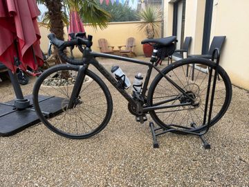 Used Emonda Custom Shimano 105 2024 Road & Gravel, Black — image 1 of 4