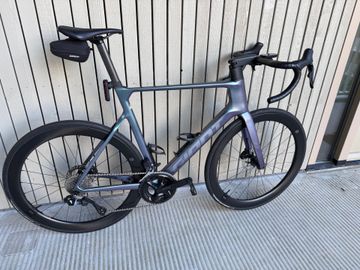 Tweedehands Giant Propel Advanced 1 2025 2025 Road & Gravel — afbeelding 1 van 11