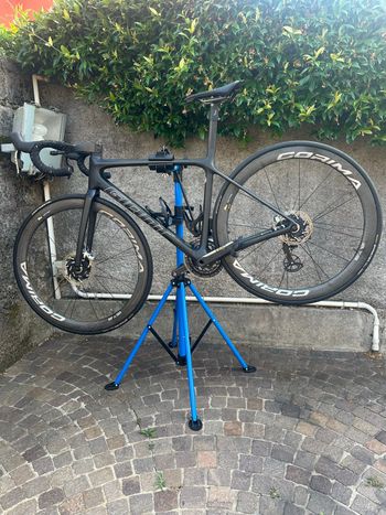 Używany Giant TCR Advanced SL 0 Disc 2021 2021 Road & Gravel — zdjęcie 2 z 7