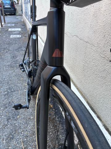 Canyon Ultimate CFR WRL 2024 2024 Road & Gravel usato, Nero — immagine 13 di 13