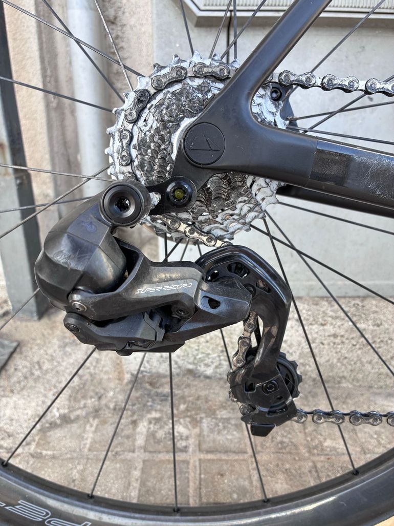 Używany Canyon Ultimate CFR WRL 2024 2024 Road & Gravel — zdjęcie 15 z 17