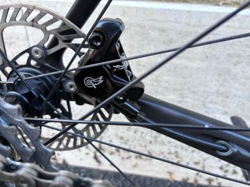 Canyon Ultimate CFR WRL 2024 2024 Road & Gravel usato, Nero — immagine 7 di 13