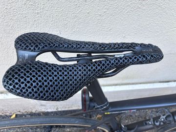 Canyon Ultimate CFR WRL 2024 2024 Road & Gravel usato, Nero — immagine 8 di 13