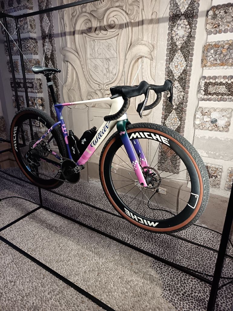 Used Wilier Rave SRAM Red eTap AXS 2027 Road & Gravel, White — image 2 of 3