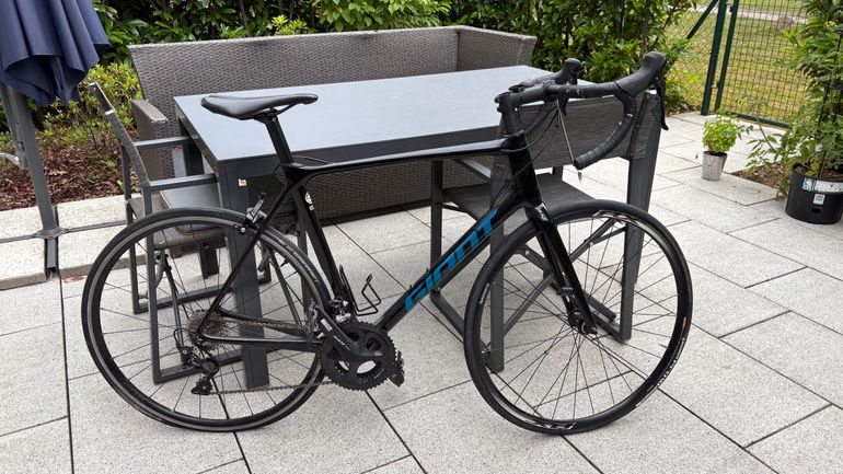 Używany Giant TCR Advanced 2 2021 2021 Road & Gravel — zdjęcie 1 z 8