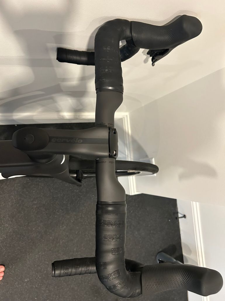 Used Cervélo R5 Red eTap AXS 2022 2022 Road & Gravel, Black — image 5 of 9