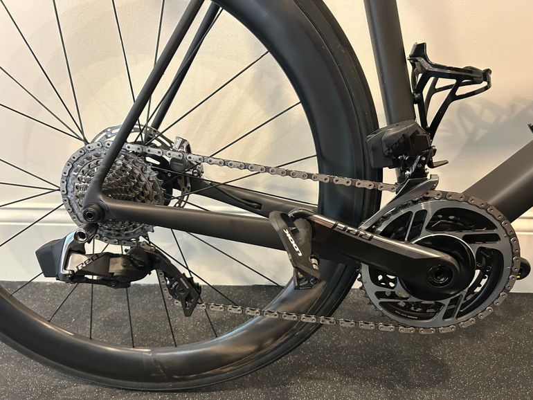 Used Cervélo R5 Red eTap AXS 2022 2022 Road & Gravel, Black — image 7 of 9