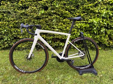 Gebrauchtes Specialized Tarmac Frameset 2024 Road & Gravel, Weiß — Bild 2 von 7