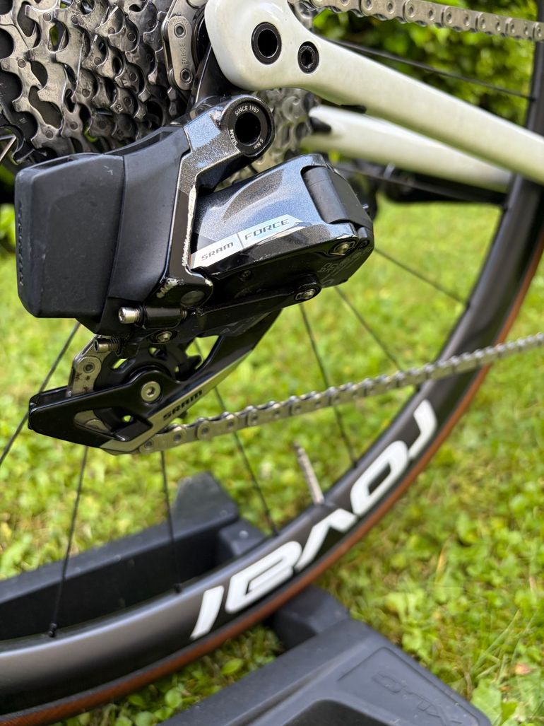 Używany Specialized Tarmac Frameset 2024 Road & Gravel — zdjęcie 4 z 7