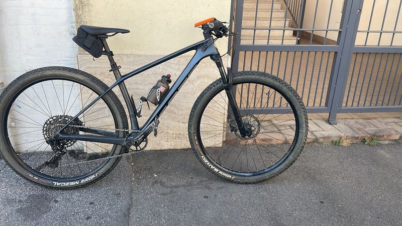 Used Scott Scale 940 2021 2021 Mountainbike, Black, 29 — image 1 of 4