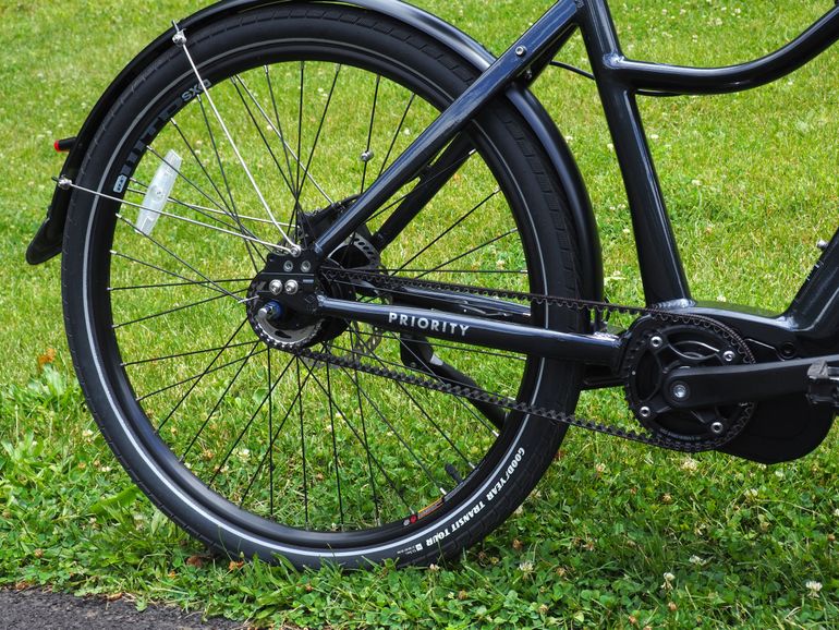 Used Priority CURRENT E-BIKE 2021 2021 Urban, Light Gray — image 9 of 23