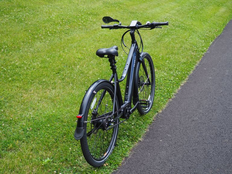 Used Priority CURRENT E-BIKE 2021 2021 Urban, Light Gray — image 5 of 23